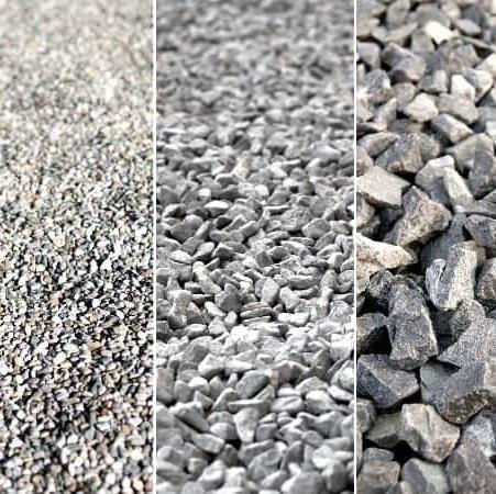 La pierre concassée est un matériau granulaire obtenu par le concassage mécanique de roches naturelles (calcaire, granite ou autres roches dures).
Elle se caractérise par des grains anguleux, offrant une bonne stabilité et une excellente capacité de compactage.